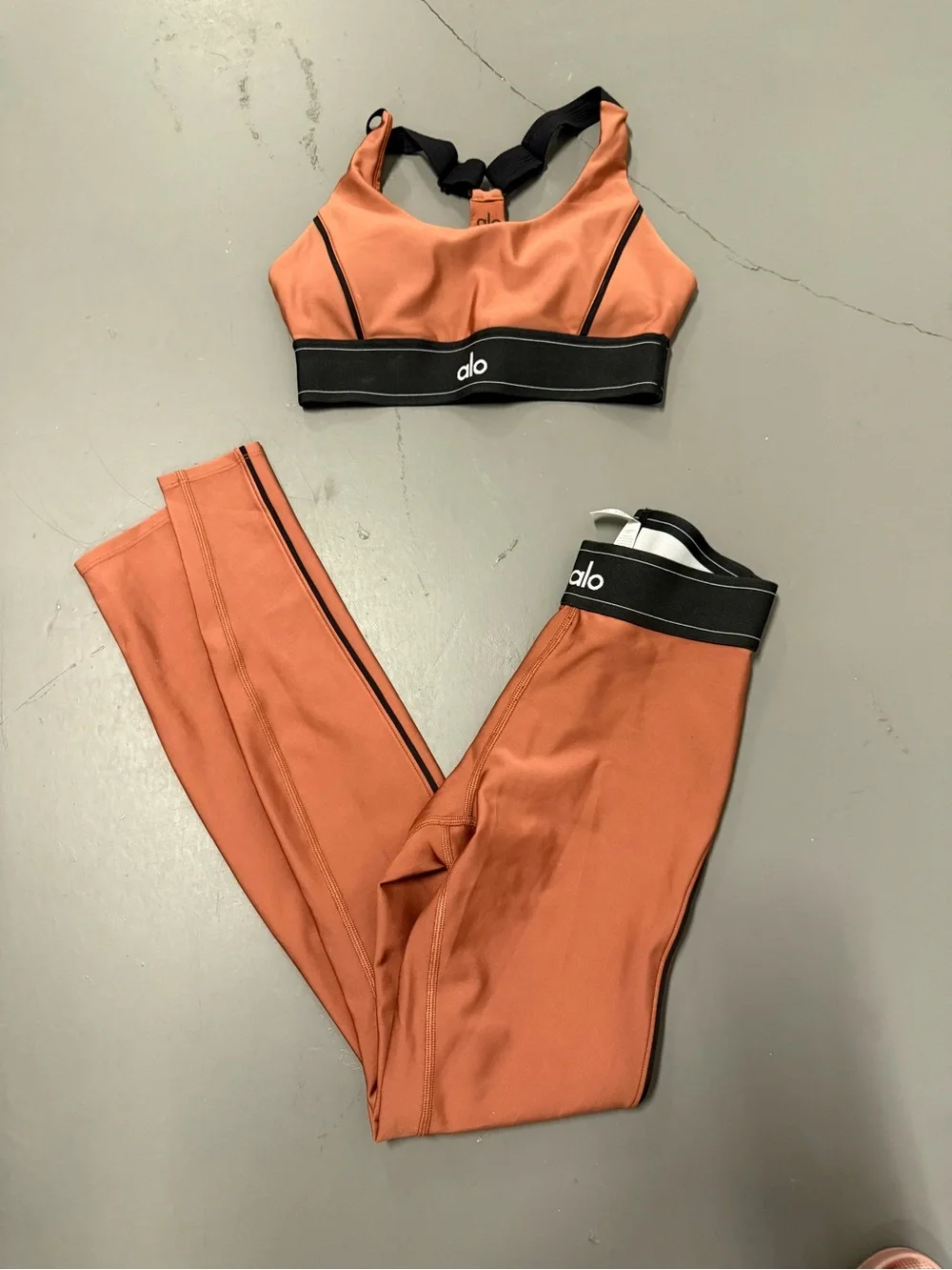 ALO Yoga Women's Rust Orange Leggings and Sports Bra Set
